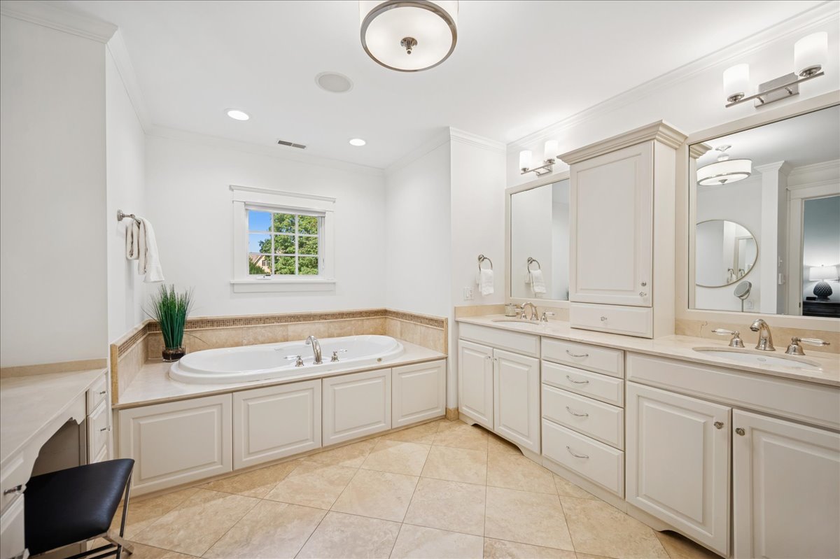 1120 Chestnut Ave Wilmette, IL 60091