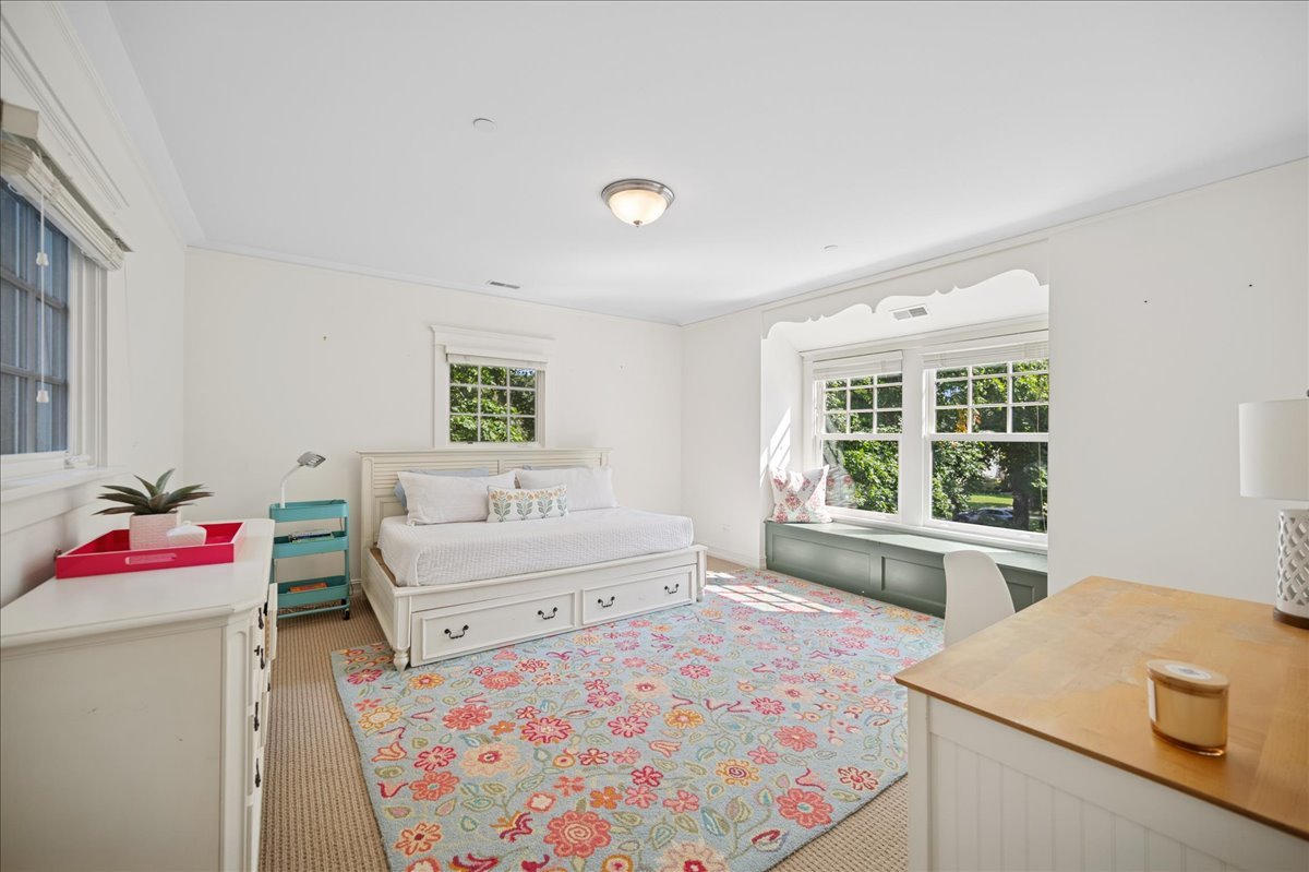 1120 Chestnut Ave Wilmette, IL 60091