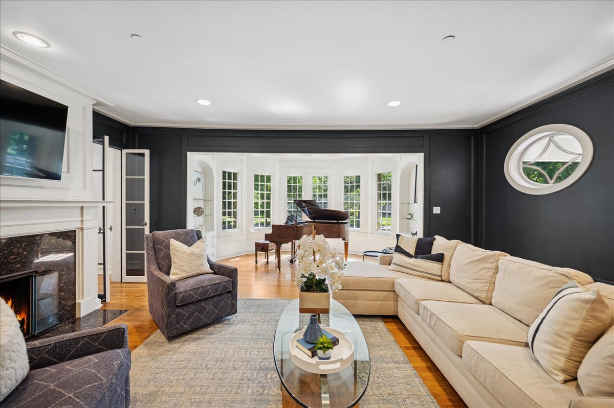 1120 Chestnut Ave Wilmette, IL 60091