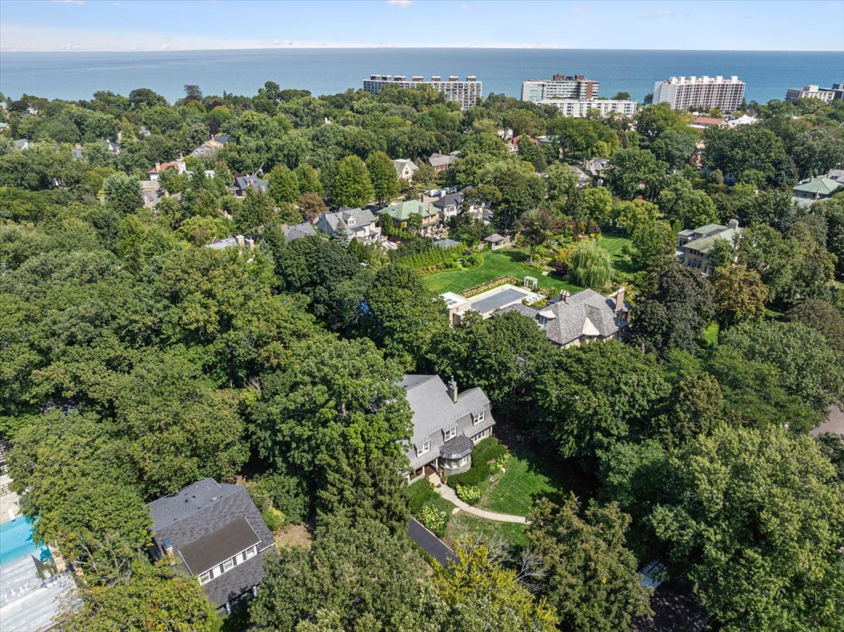 1120 Chestnut Ave Wilmette, IL 60091