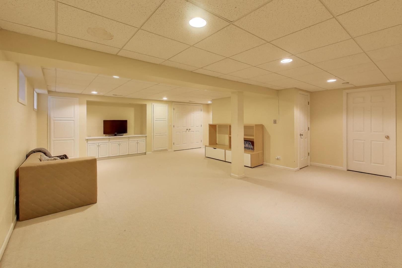 1416 Elmwood Ave Wilmette, IL 60091