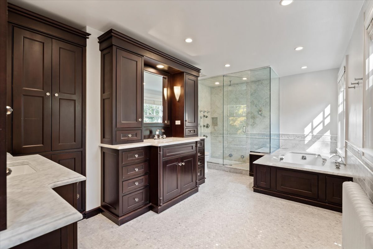 2276 Linden Ave Highland Park, IL 60035