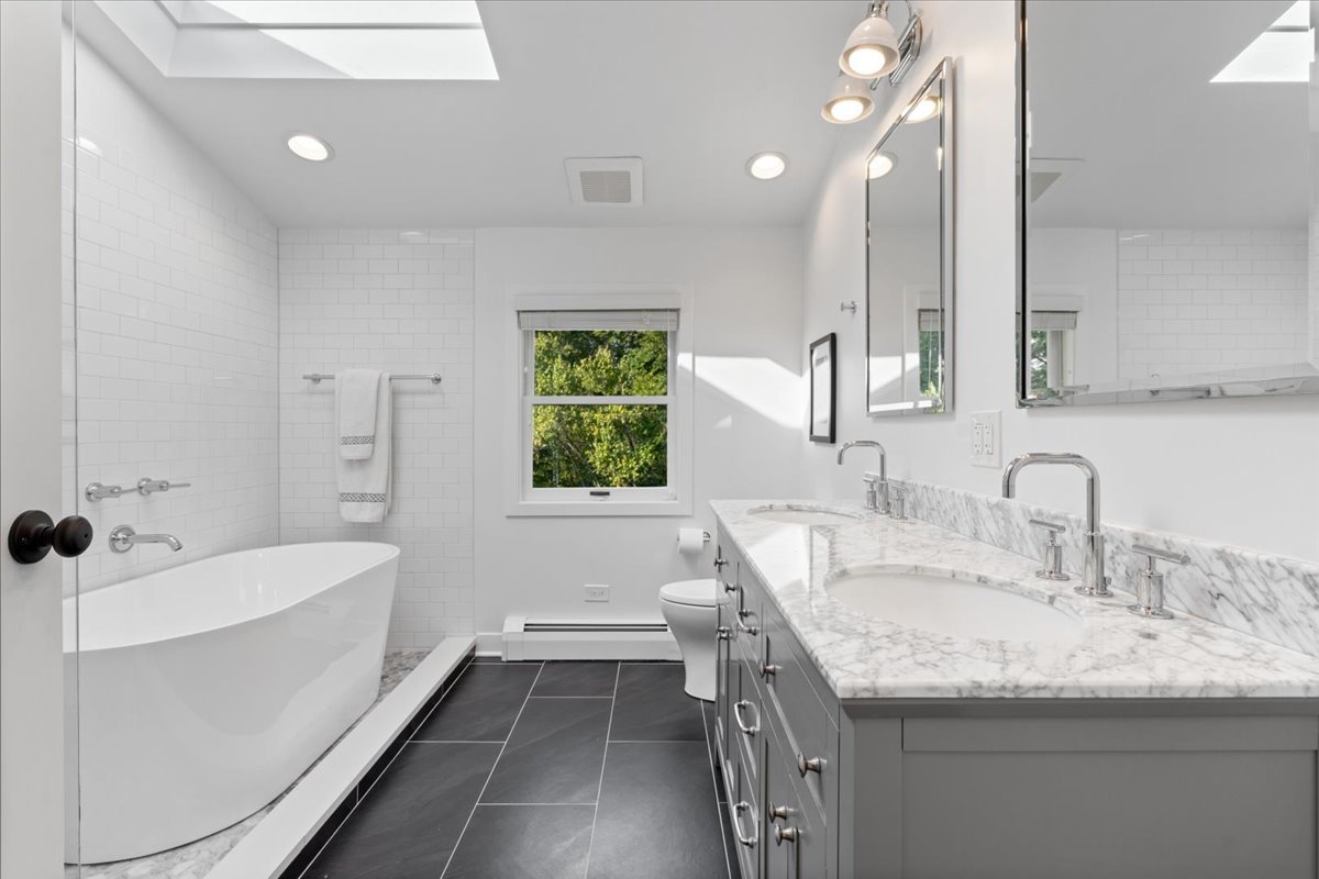 2276 Linden Ave Highland Park, IL 60035