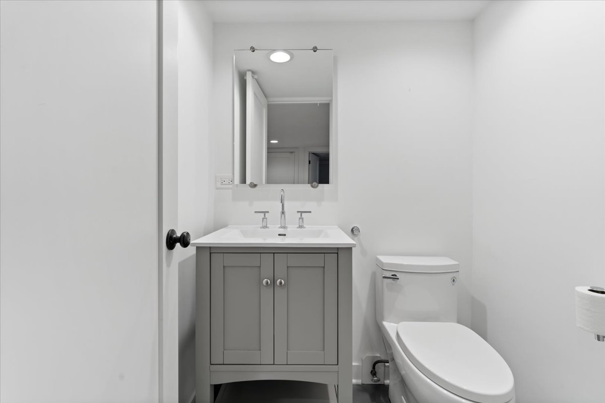 2276 Linden Ave Highland Park, IL 60035