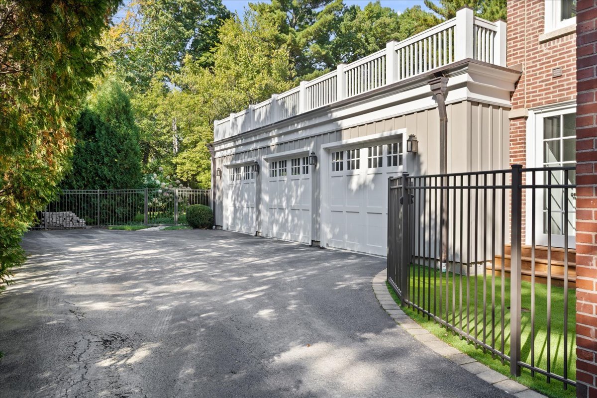 2276 Linden Ave Highland Park, IL 60035