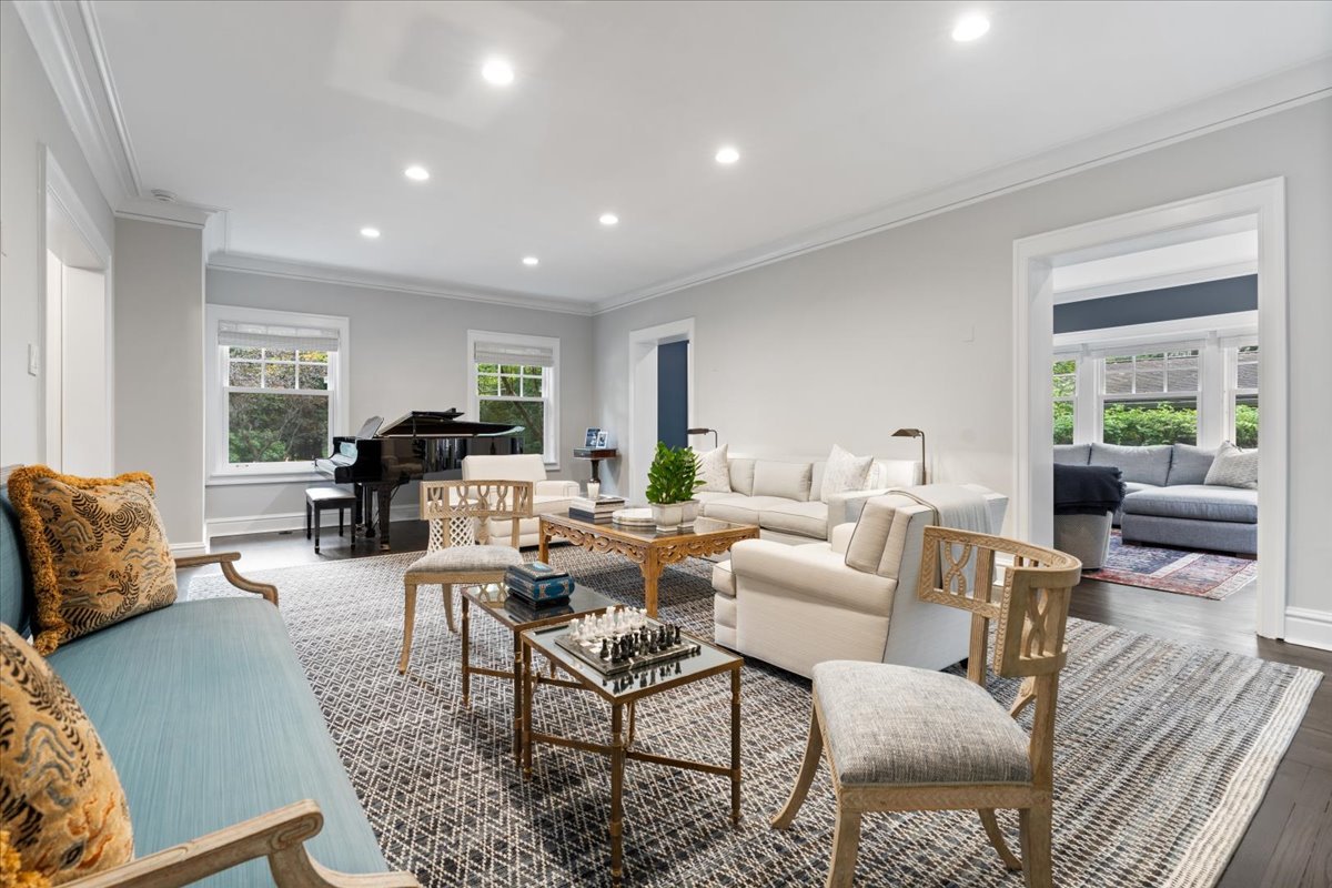 2276 Linden Ave Highland Park, IL 60035