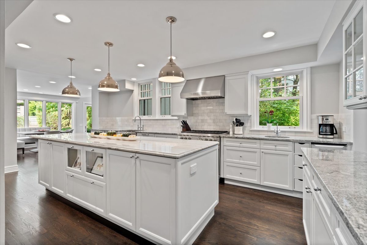 2276 Linden Ave Highland Park, IL 60035