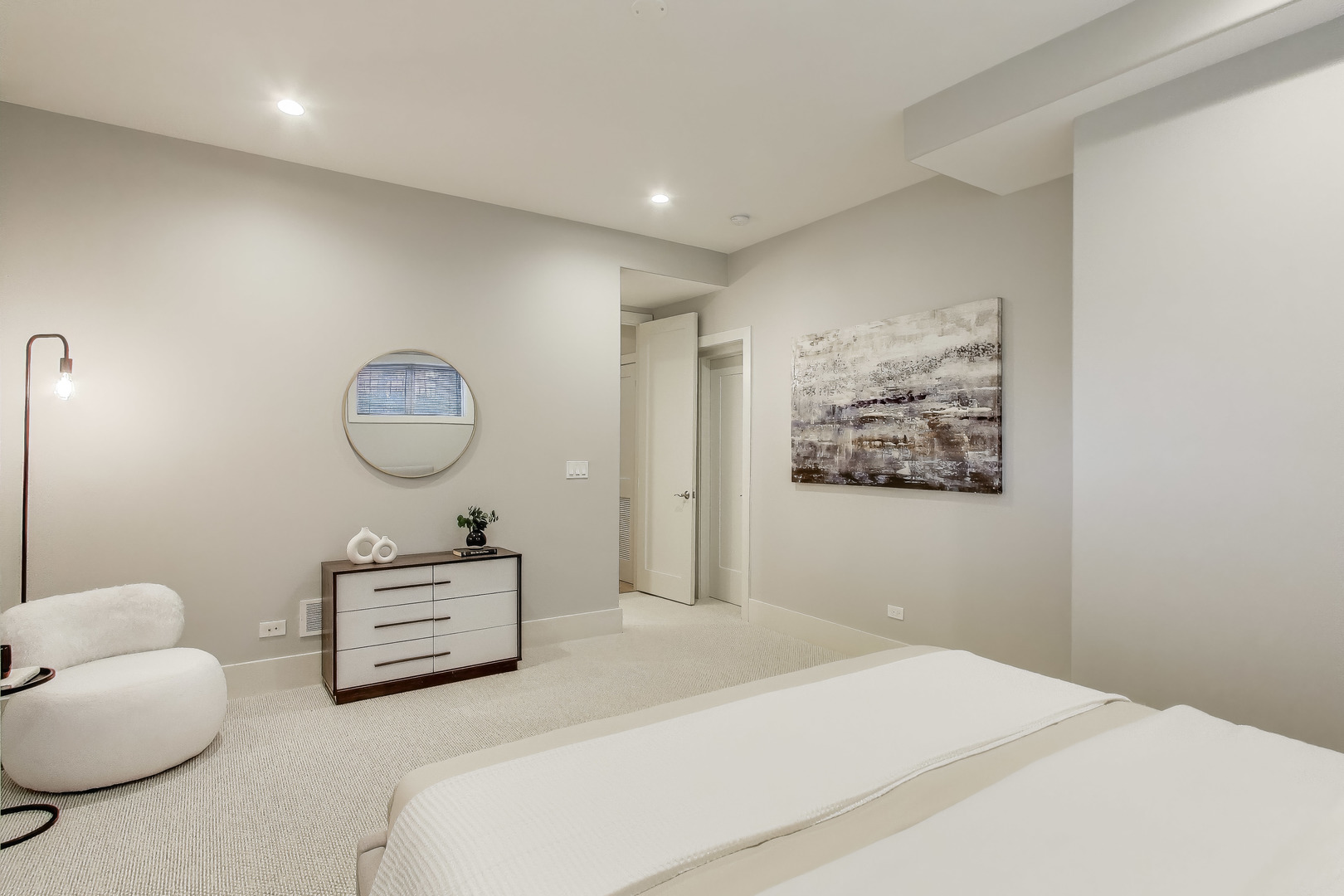 4135 N Kenmore Ave #1N Chicago, IL 60613