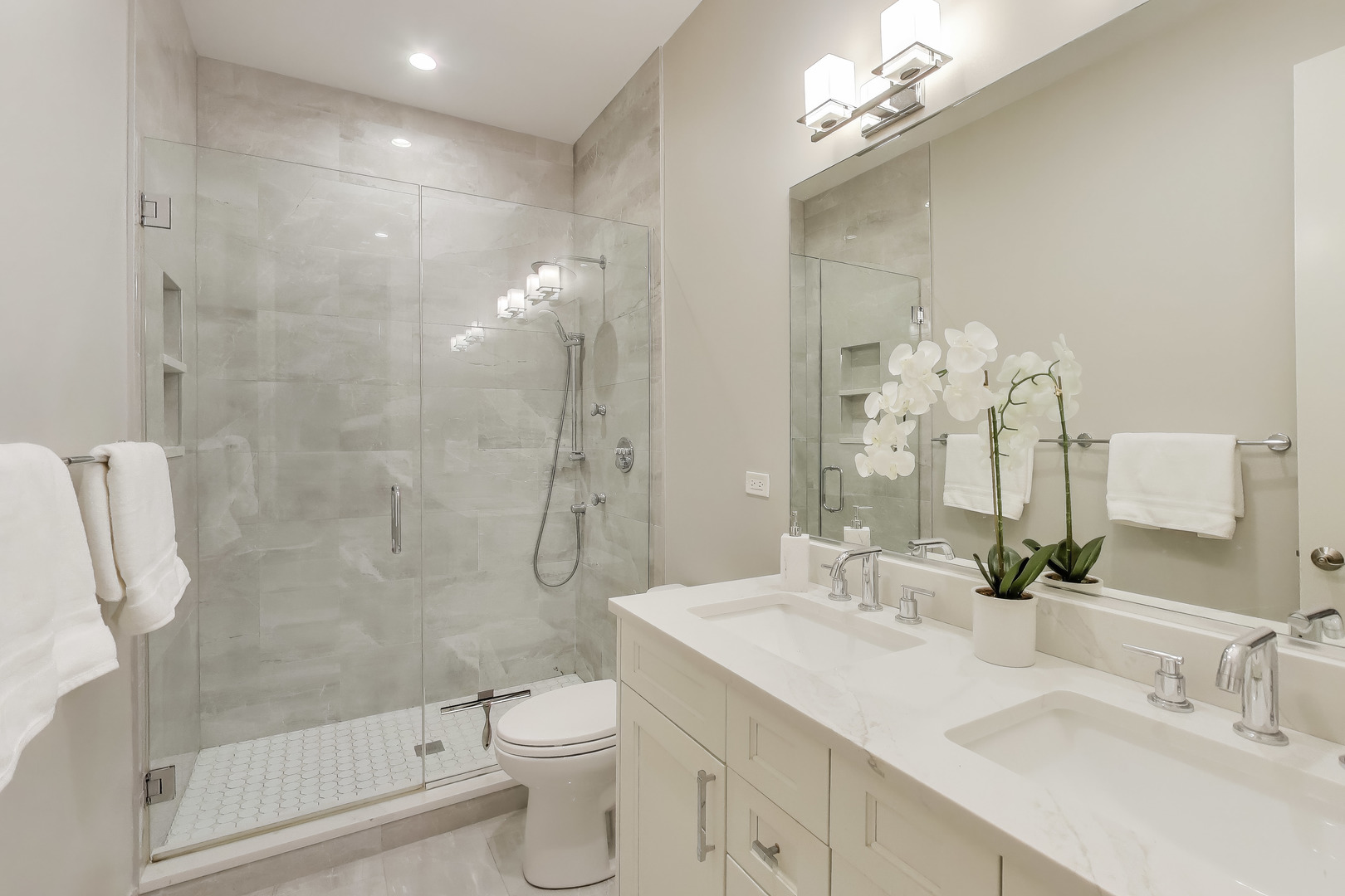 4135 N Kenmore Ave #1N Chicago, IL 60613