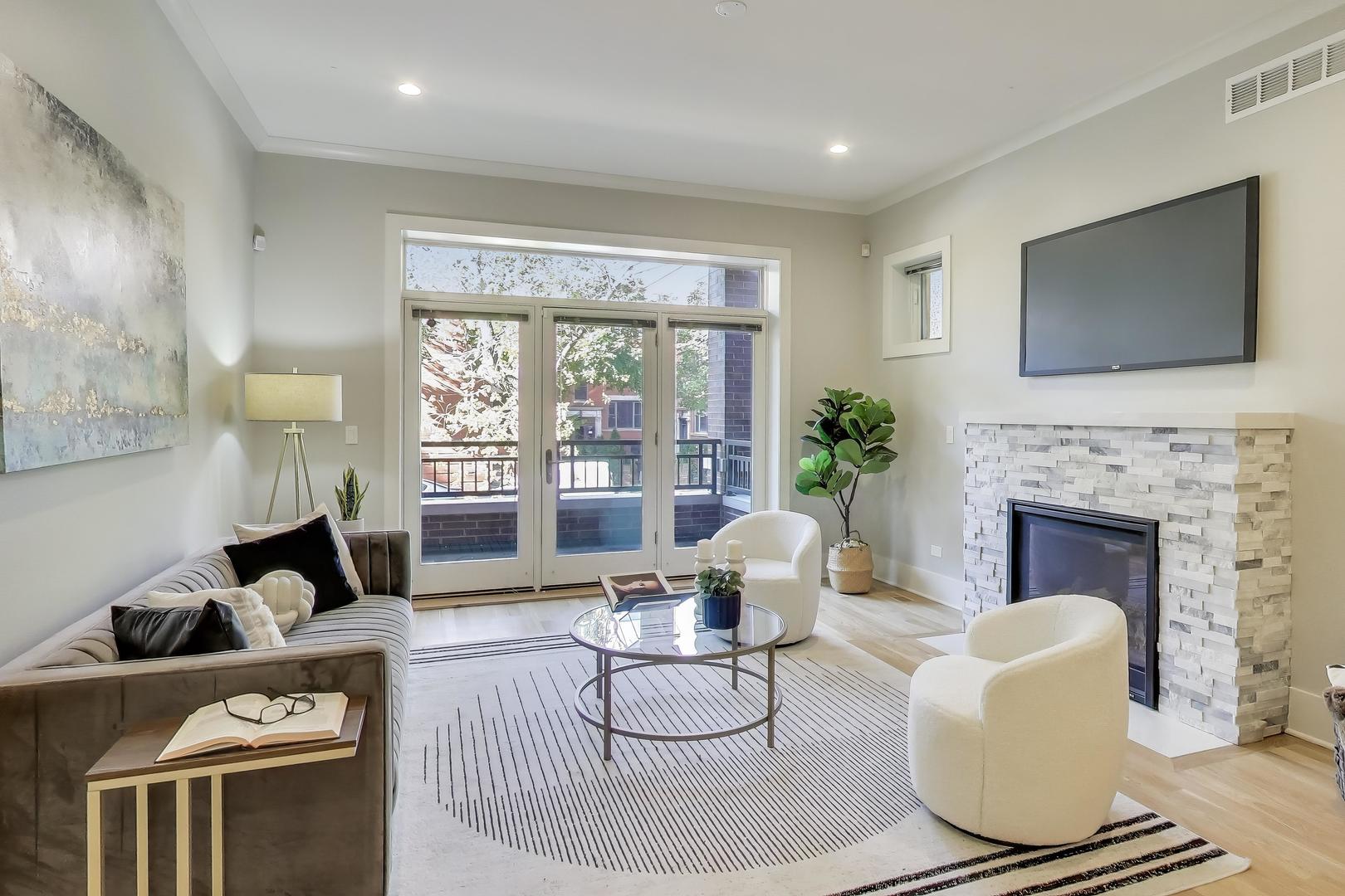 4135 N Kenmore Ave #1N Chicago, IL 60613