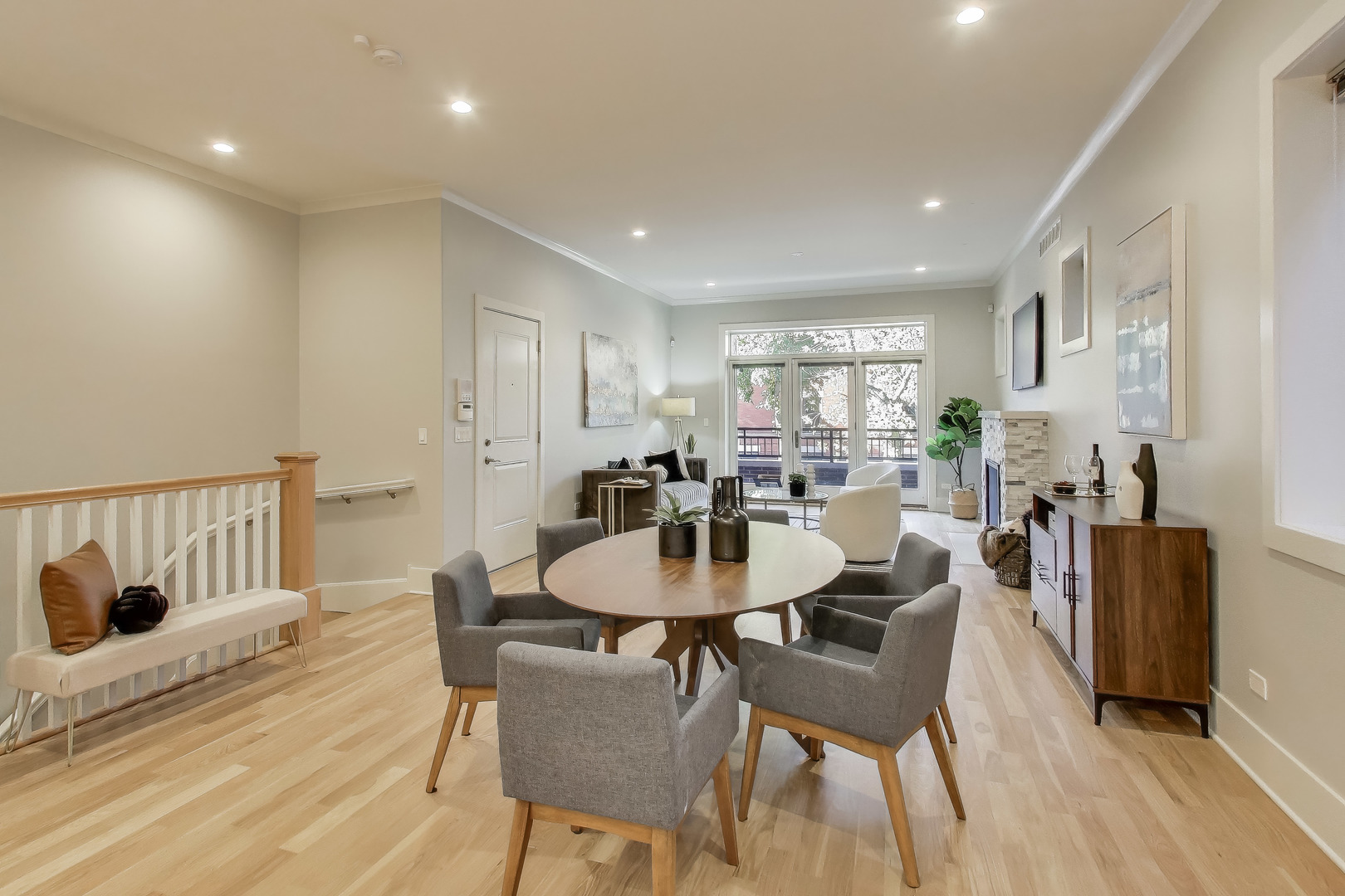 4135 N Kenmore Ave #1N Chicago, IL 60613