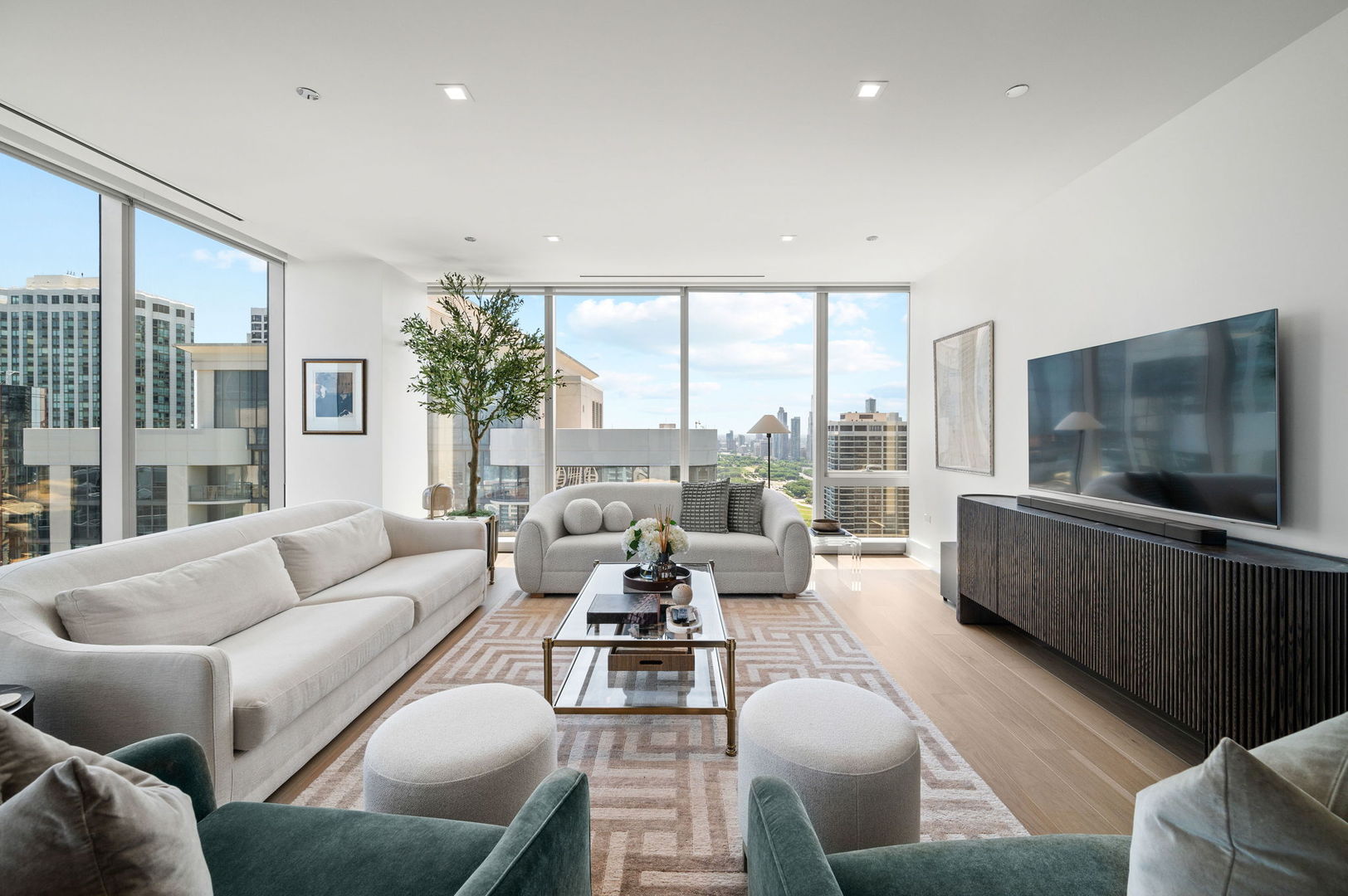 363 E Wacker Dr #3109 Chicago, IL 60601