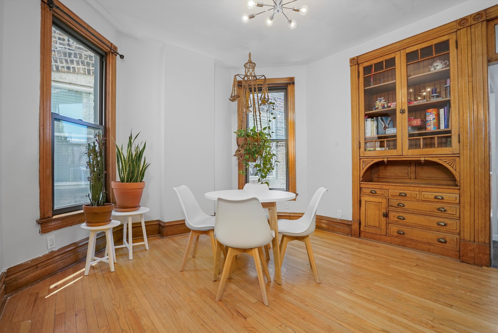 3816 N Kenmore Ave Chicago, IL 60613