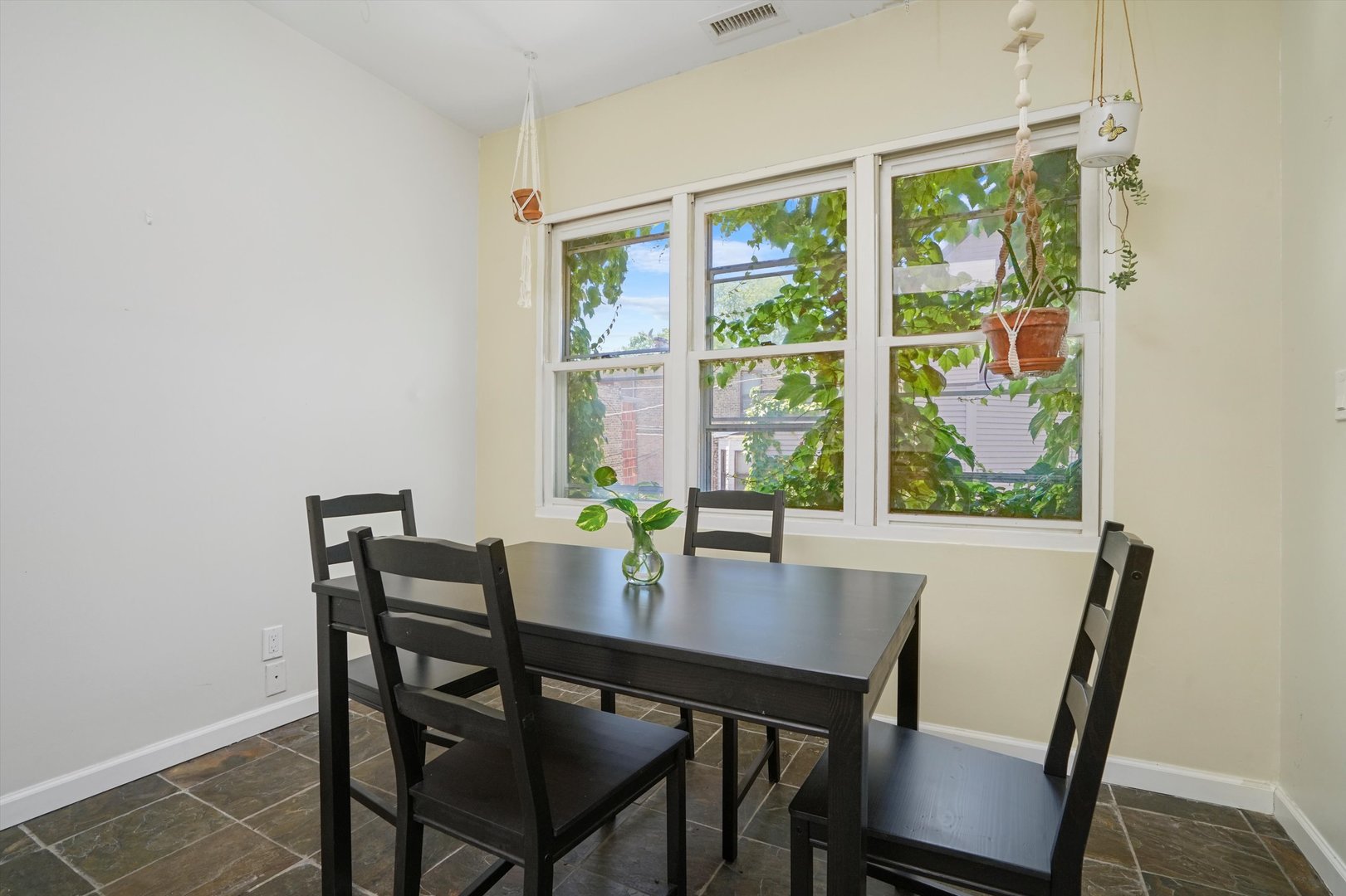 3816 N Kenmore Ave Chicago, IL 60613