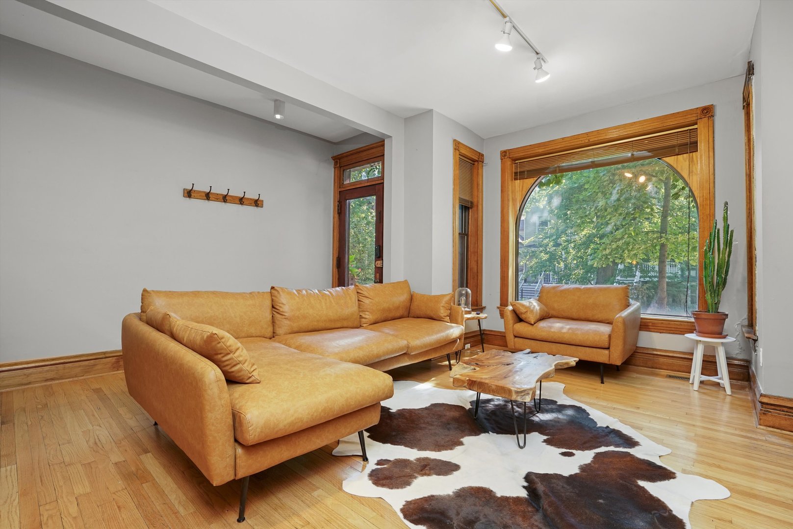 3816 N Kenmore Ave Chicago, IL 60613