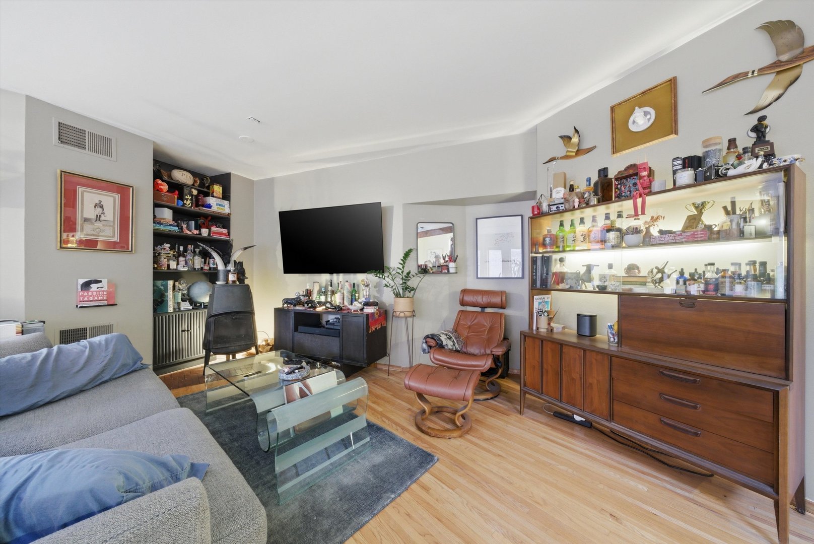 3816 N Kenmore Ave Chicago, IL 60613