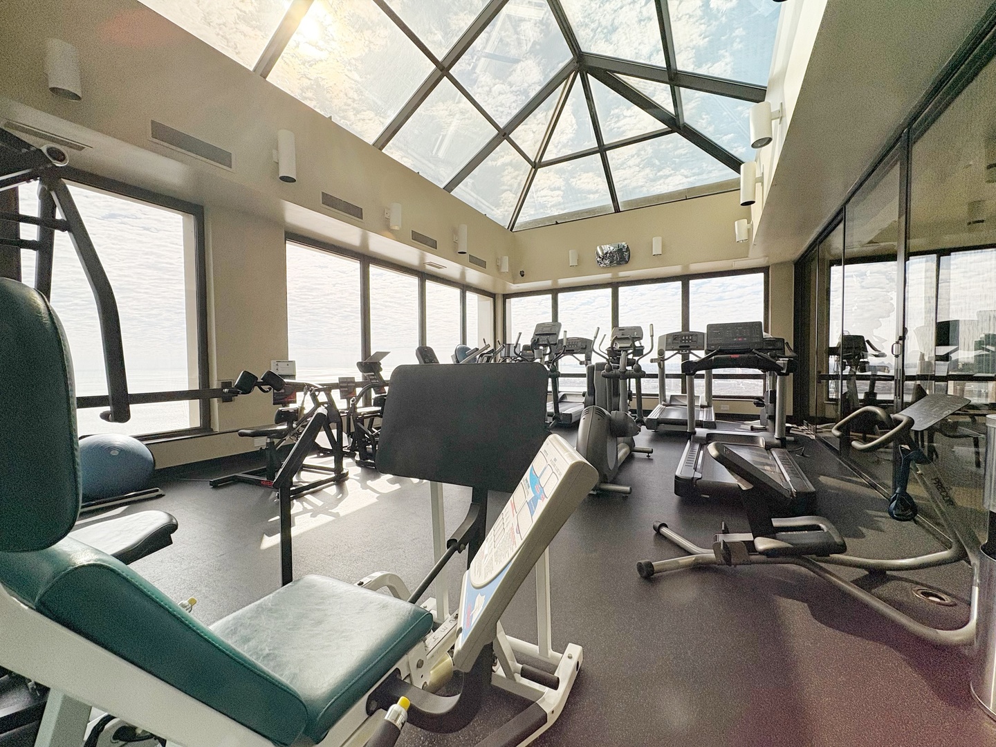 360 E Randolph St #2006 Chicago, IL 60601