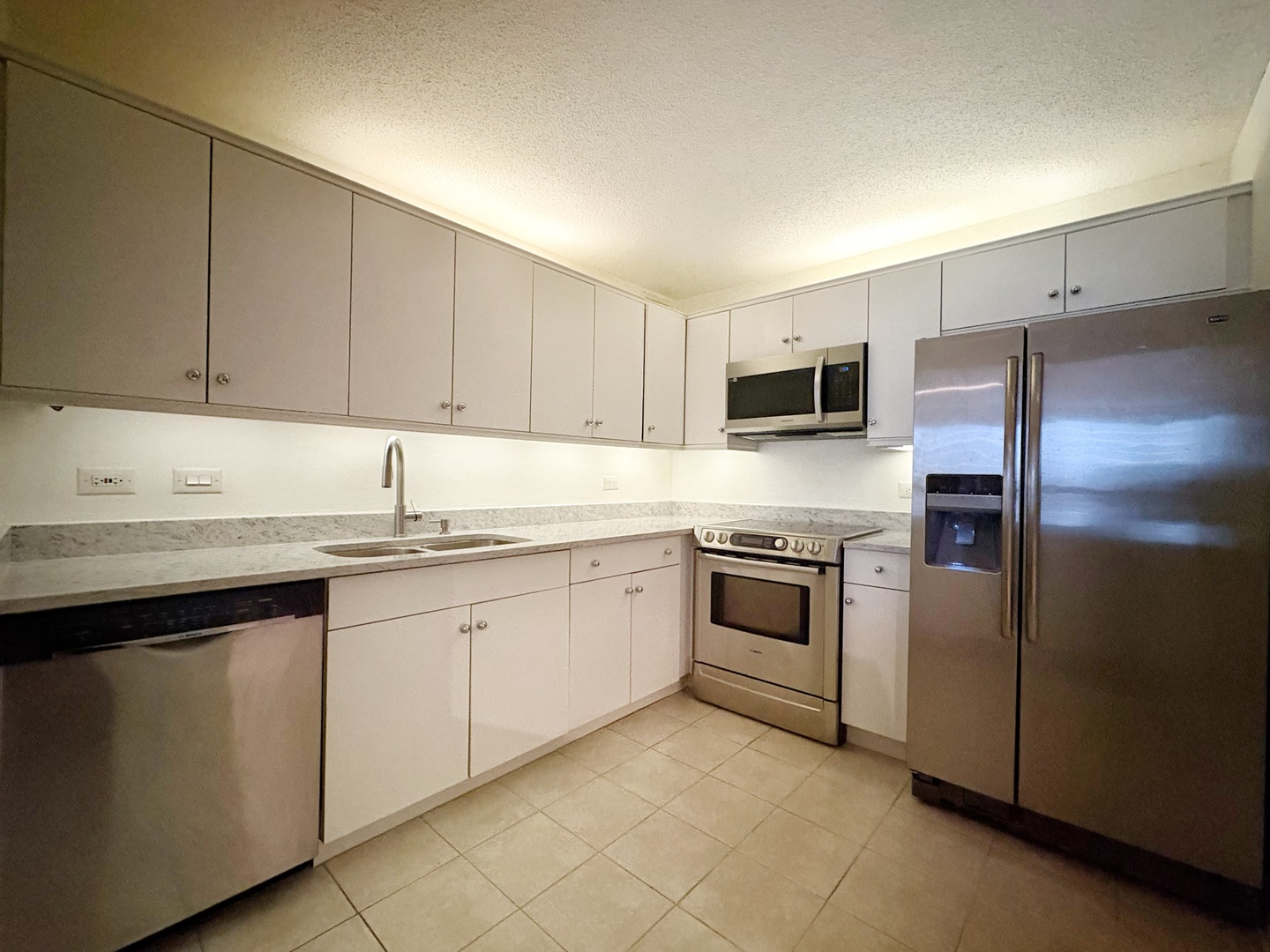 360 E Randolph St #2006 Chicago, IL 60601