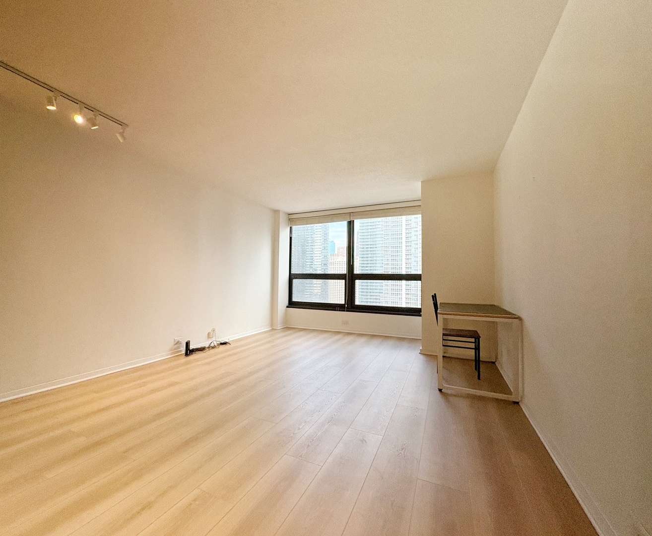 360 E Randolph St #2006 Chicago, IL 60601