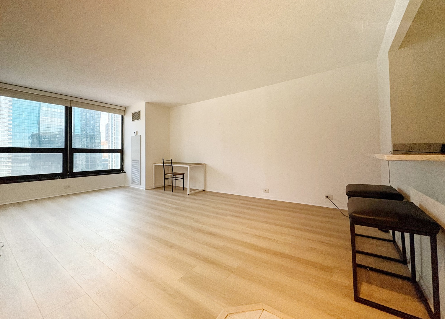 360 E Randolph St #2006 Chicago, IL 60601