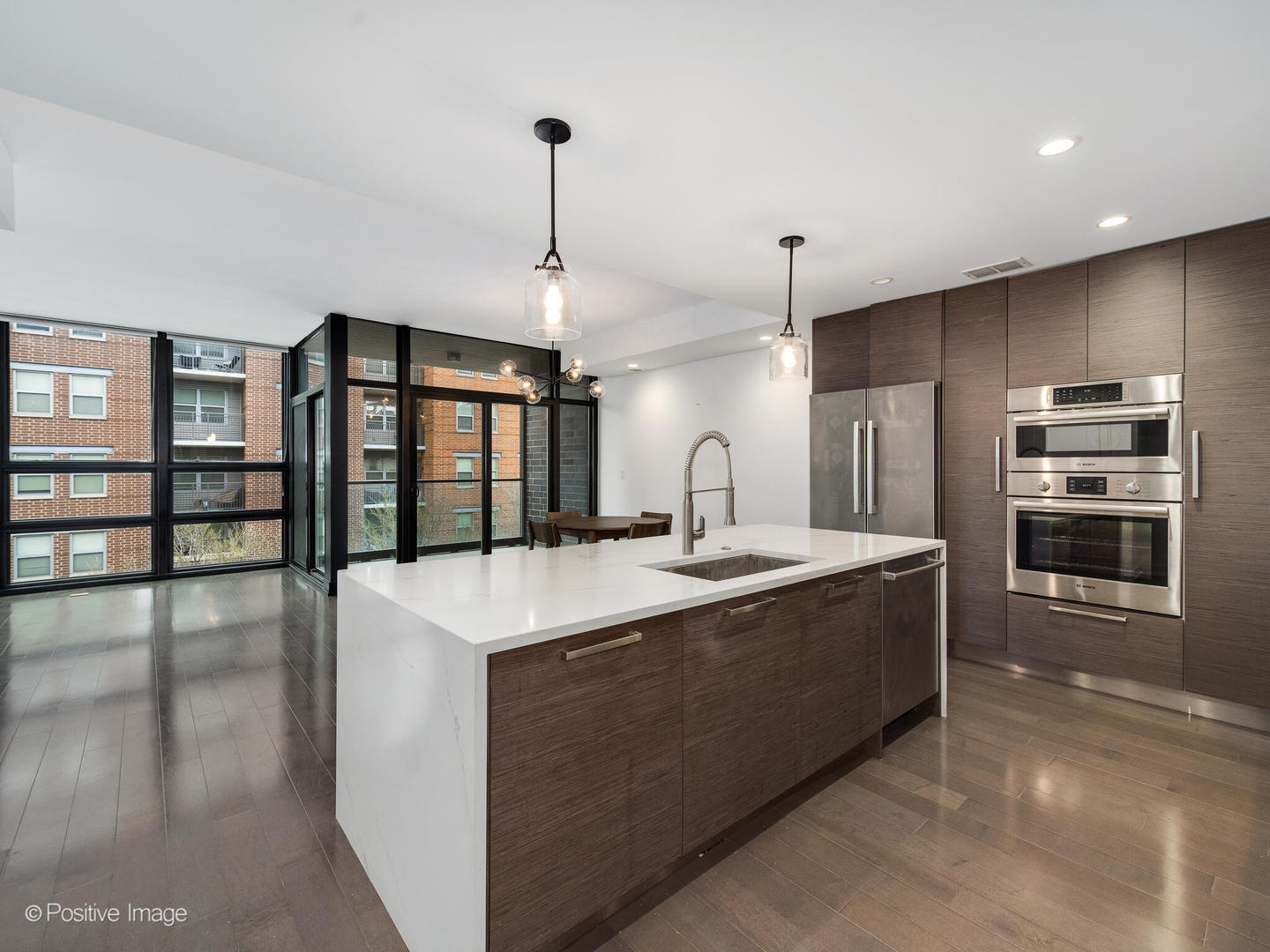 1018 N Larrabee St #4S