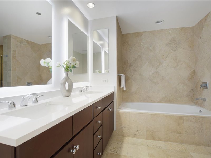 130 N Garland Ct #5101 Chicago, IL 60602