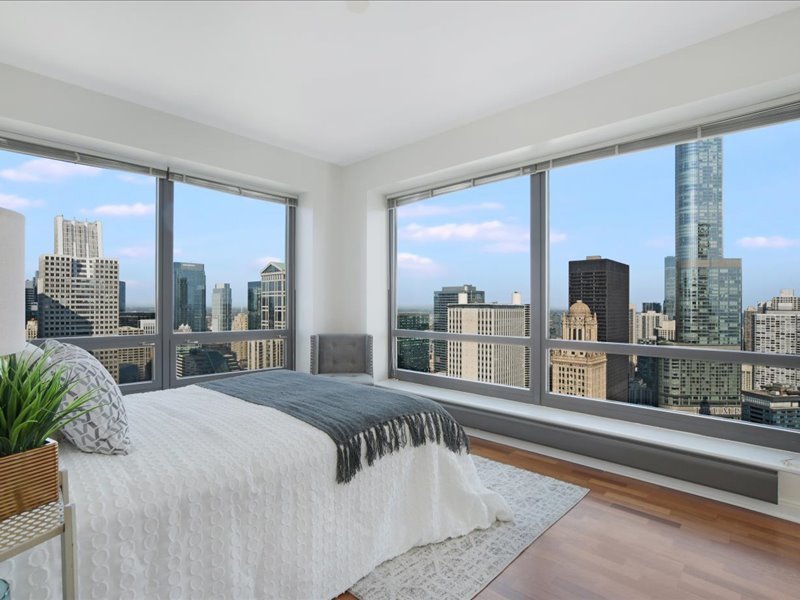 130 N Garland Ct #5101 Chicago, IL 60602