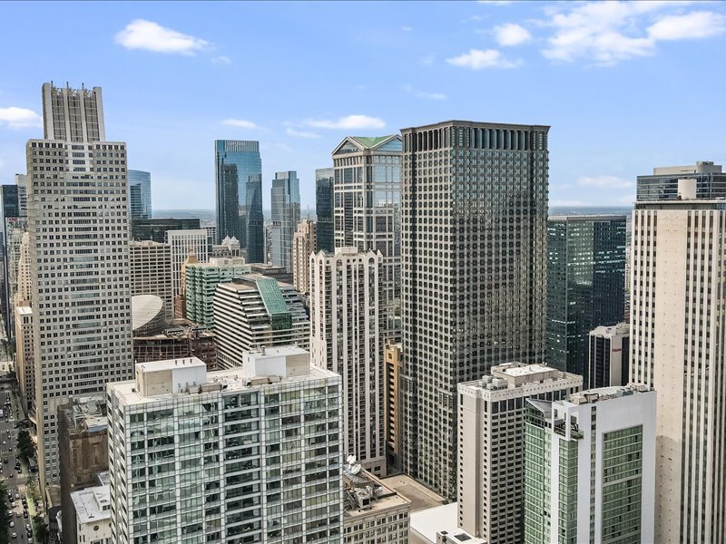 130 N Garland Ct #5101 Chicago, IL 60602