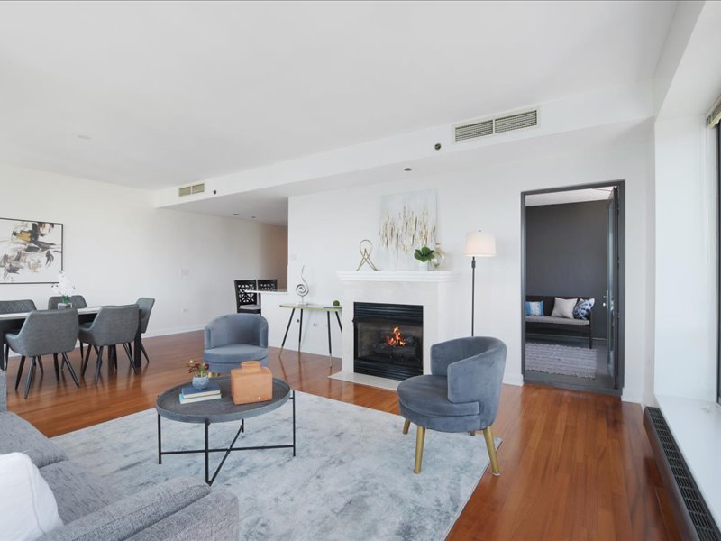 130 N Garland Ct #5101 Chicago, IL 60602