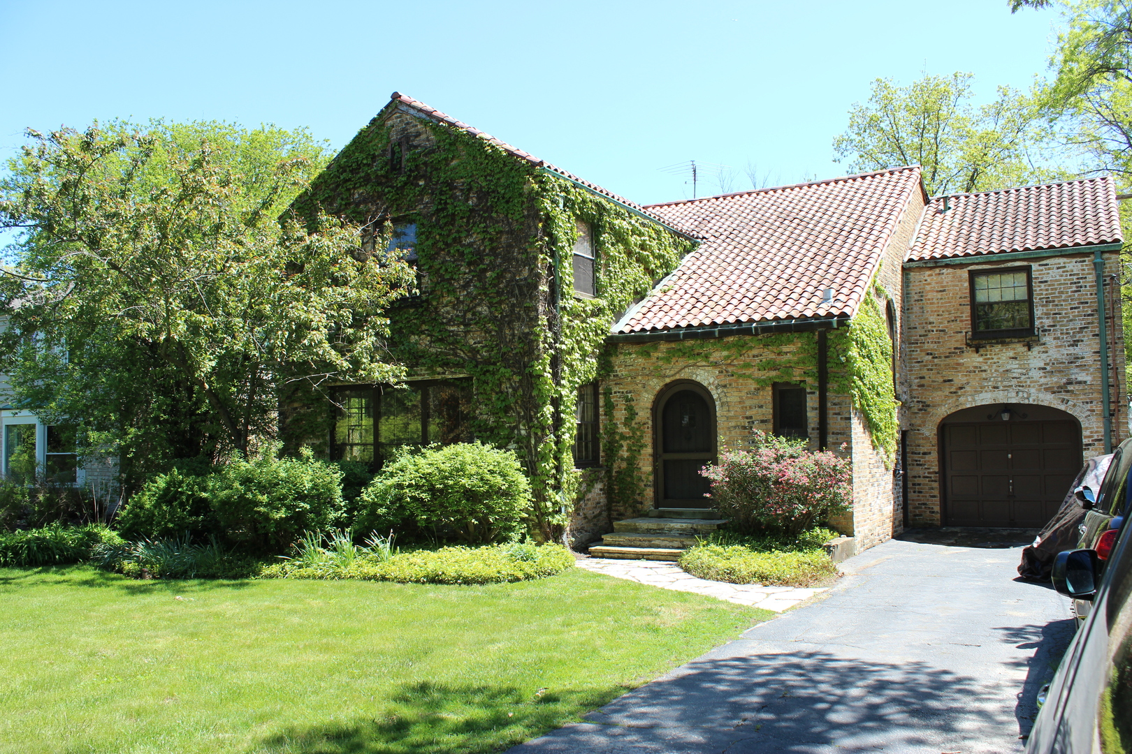 346 Roger Williams Ave