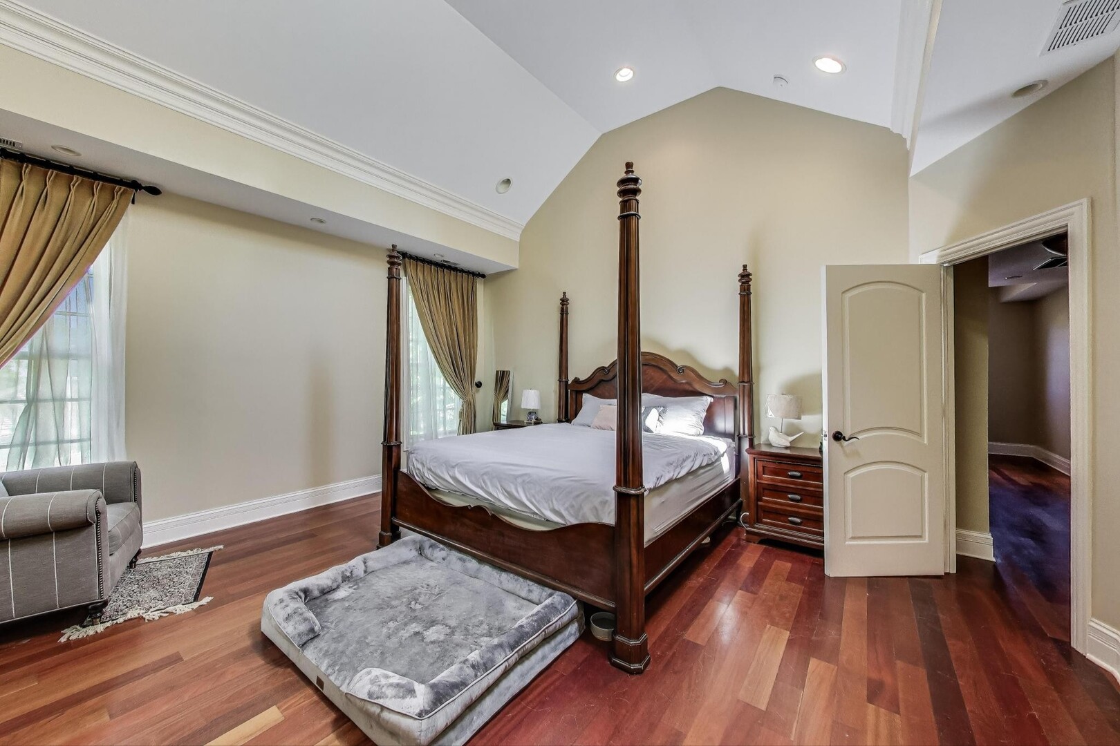 901 Pontiac Rd Wilmette, IL 60091