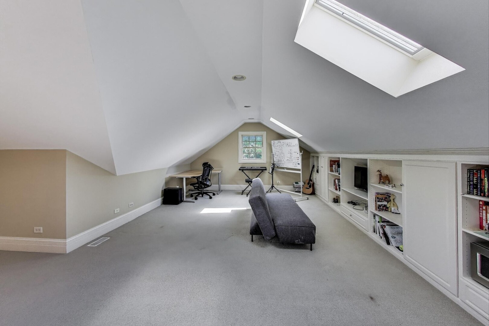 901 Pontiac Rd Wilmette, IL 60091