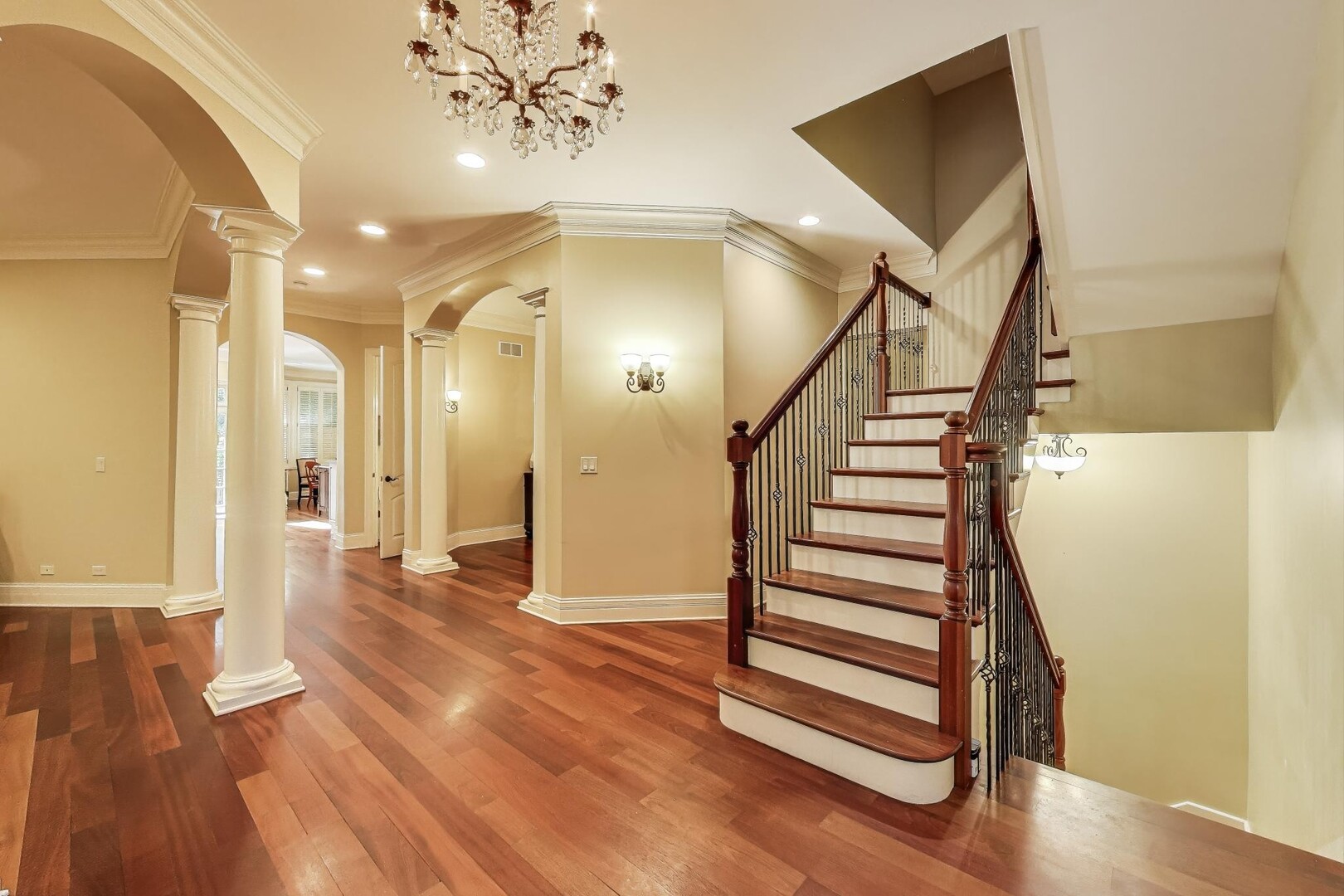 901 Pontiac Rd Wilmette, IL 60091