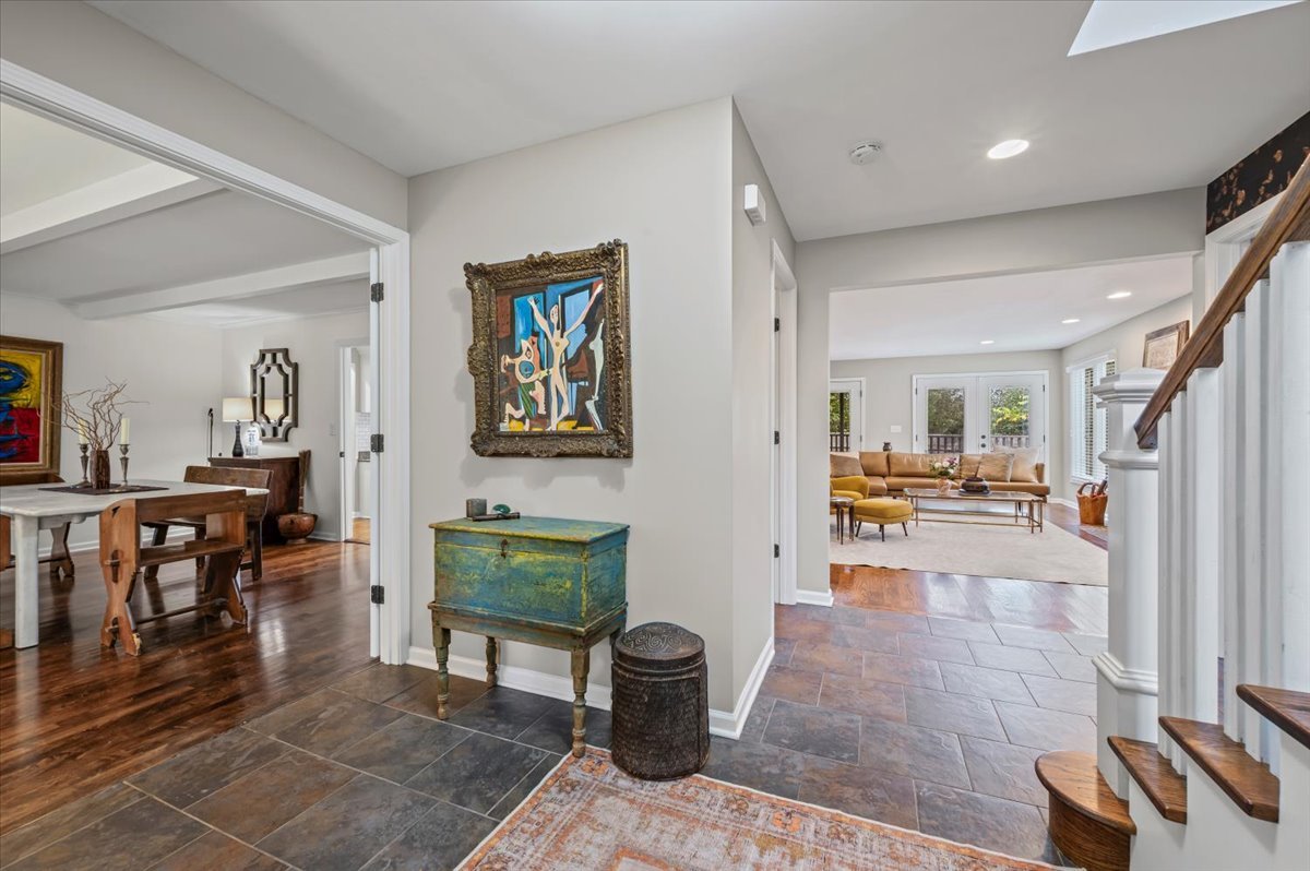 23276 N Birchwood Ln Deerfield, IL 60015