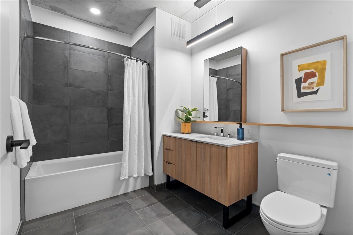 234 W Polk St #2412 Chicago, IL 60607