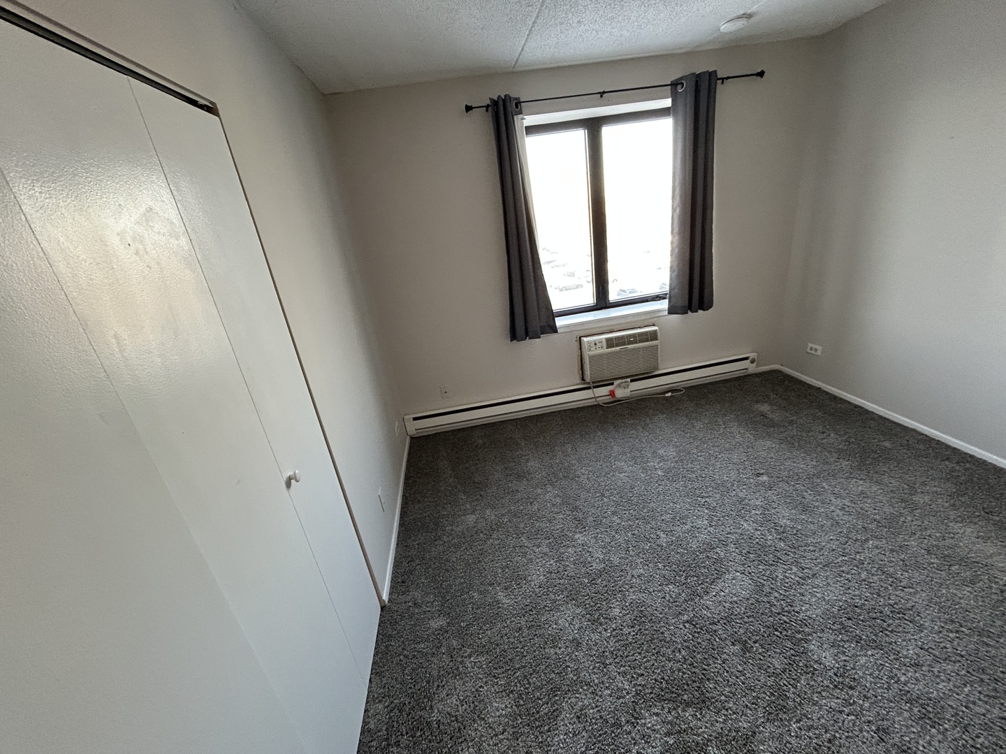 9731 N Fox Glen Dr #5C Niles, IL 60714