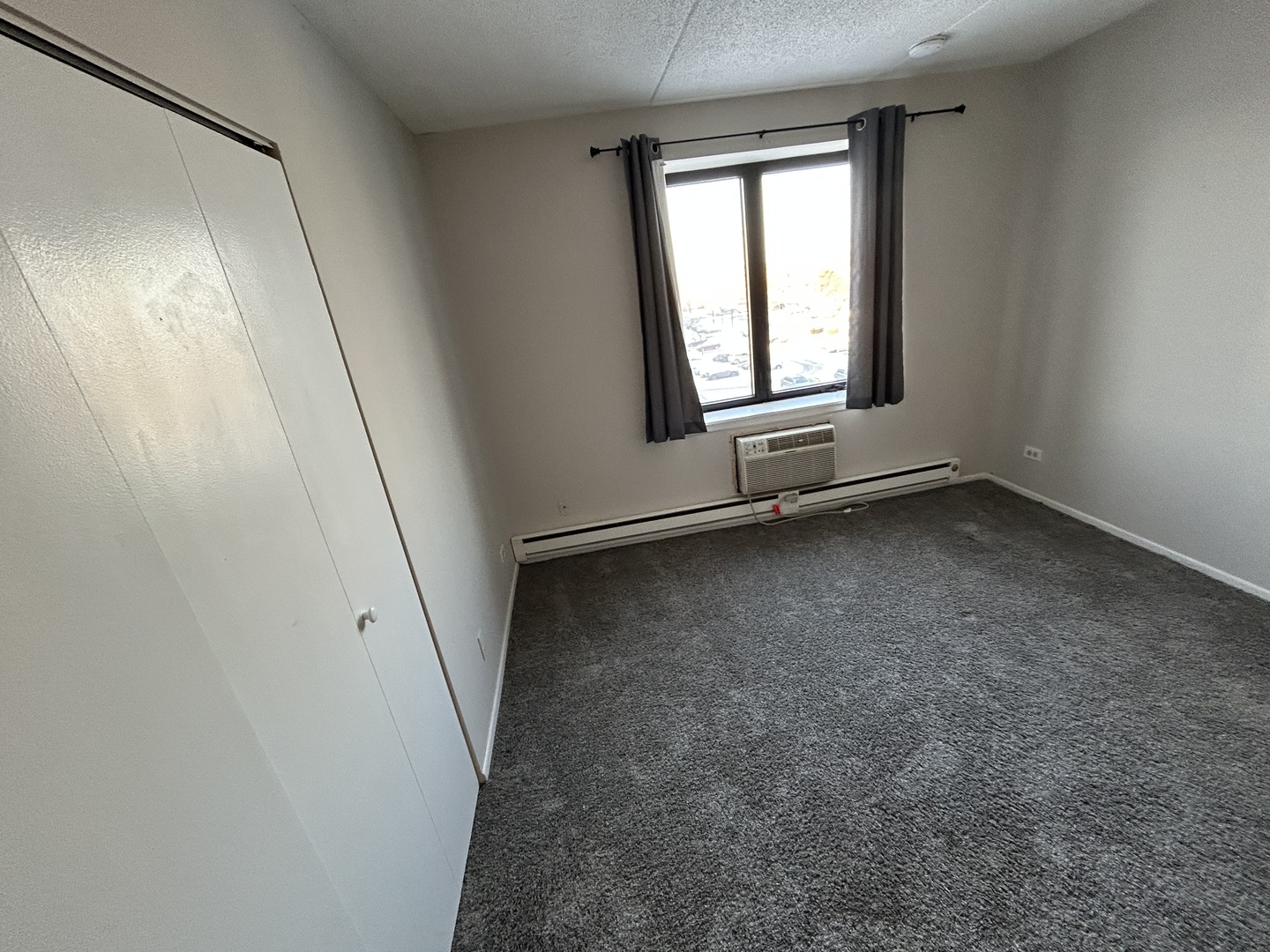 9731 N Fox Glen Dr #5C Niles, IL 60714