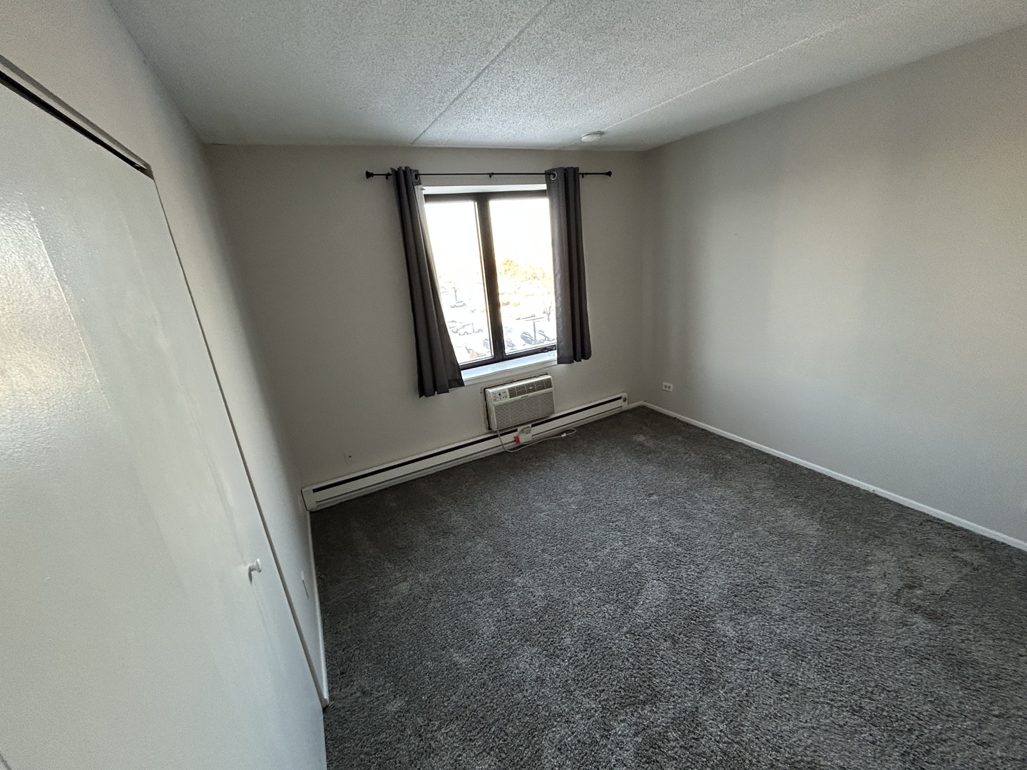 9731 N Fox Glen Dr #5C Niles, IL 60714