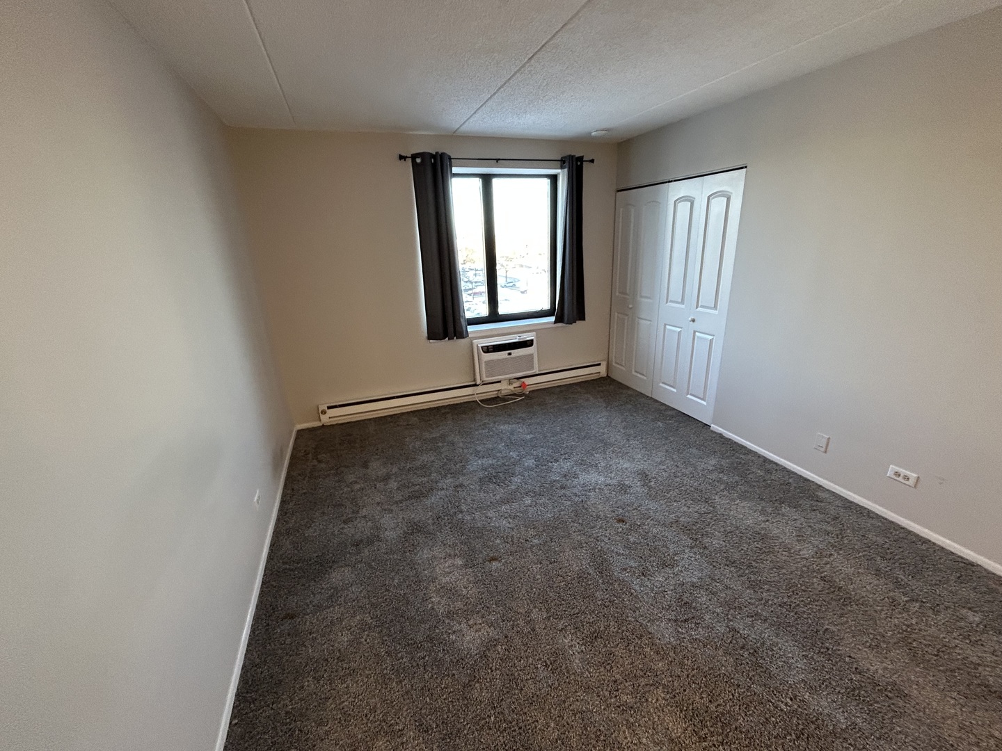 9731 N Fox Glen Dr #5C Niles, IL 60714