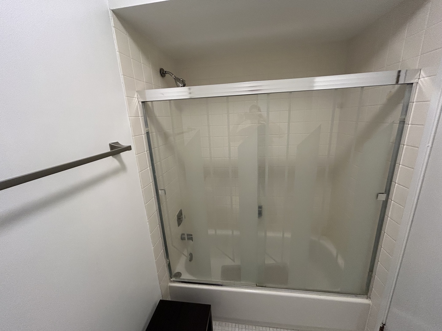 9731 N Fox Glen Dr #5C Niles, IL 60714