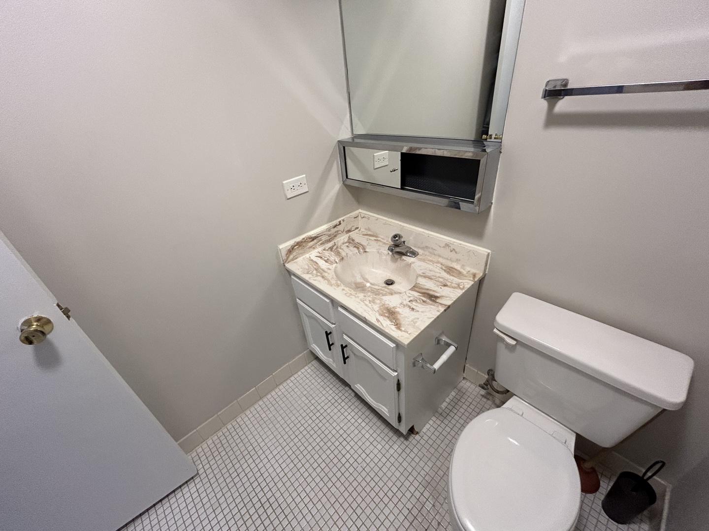 9731 N Fox Glen Dr #5C Niles, IL 60714