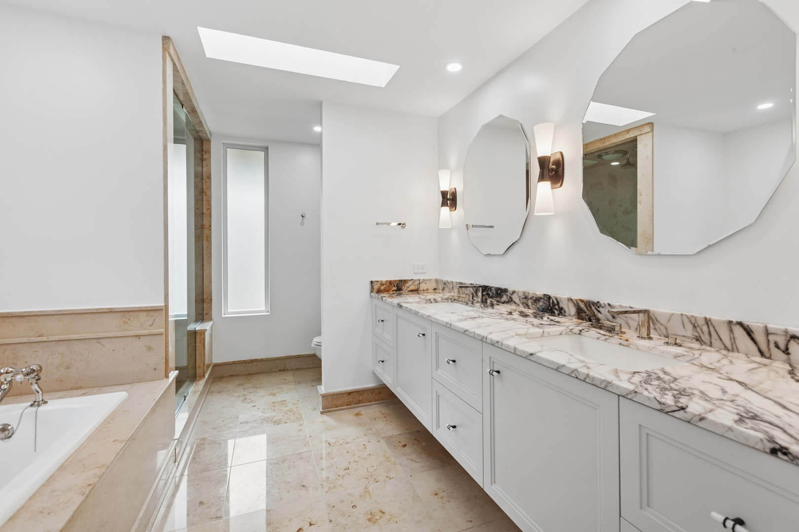 775 Stonegate Dr Highland Park, IL 60035