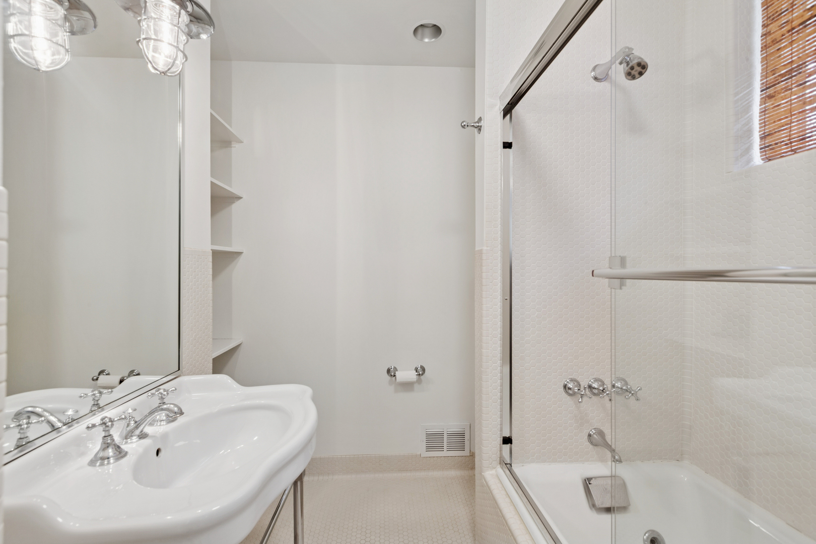 775 Stonegate Dr Highland Park, IL 60035