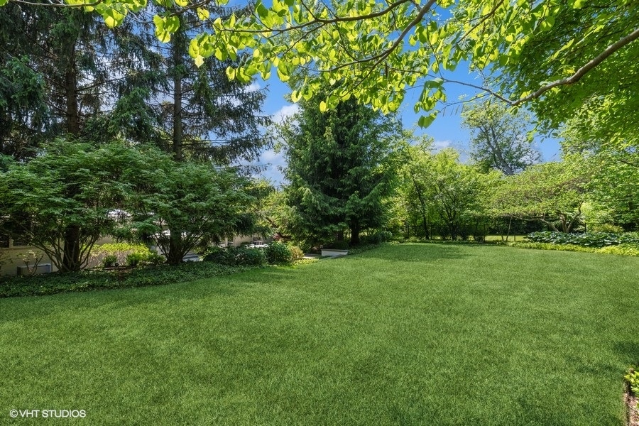 775 Stonegate Dr Highland Park, IL 60035