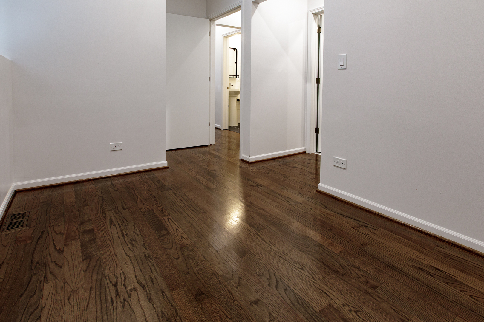 2216 W Taylor St #1F Chicago, IL 60612