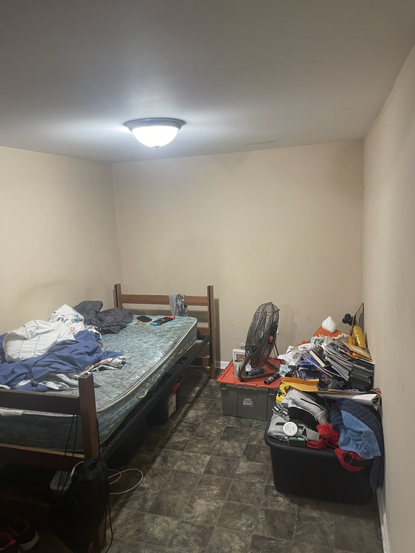 6953 S Artesian Ave Chicago, IL 60629