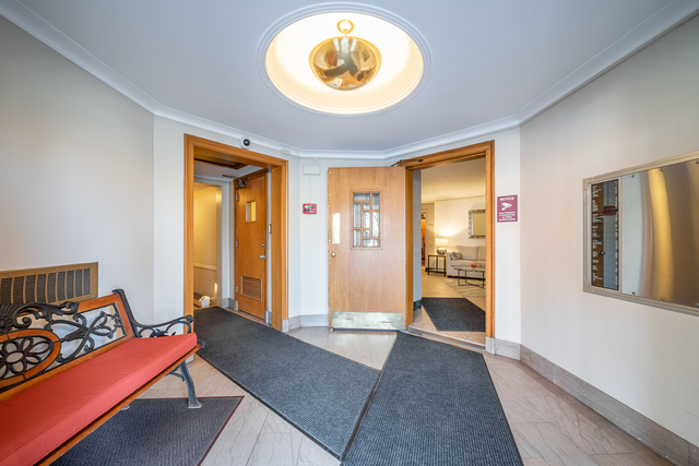 1585 Rdg Ave #509 Evanston, IL 60201