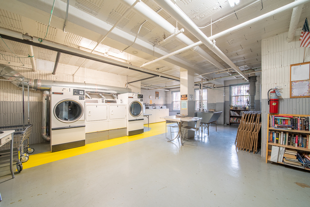 1585 Rdg Ave #509 Evanston, IL 60201