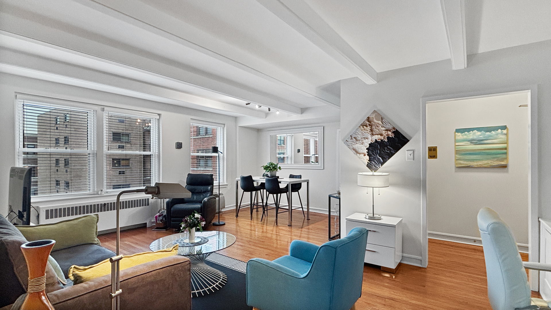 1585 Rdg Ave #509 Evanston, IL 60201