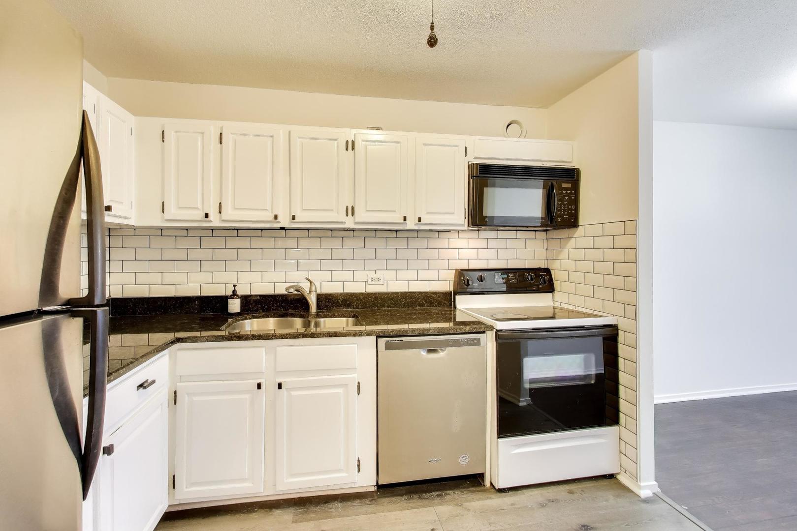 899 S Plymouth Ct #1005 Chicago, IL 60605